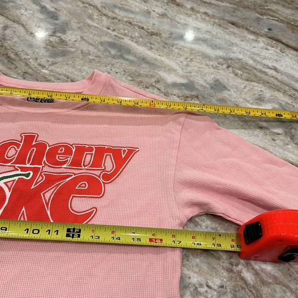 Cherry Coke Raw Crop - Picture 5 of 7